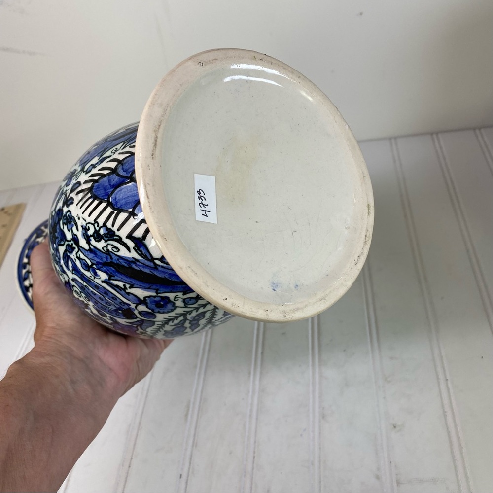 Ceramic blue & white floral vase - Picture 5 of 5